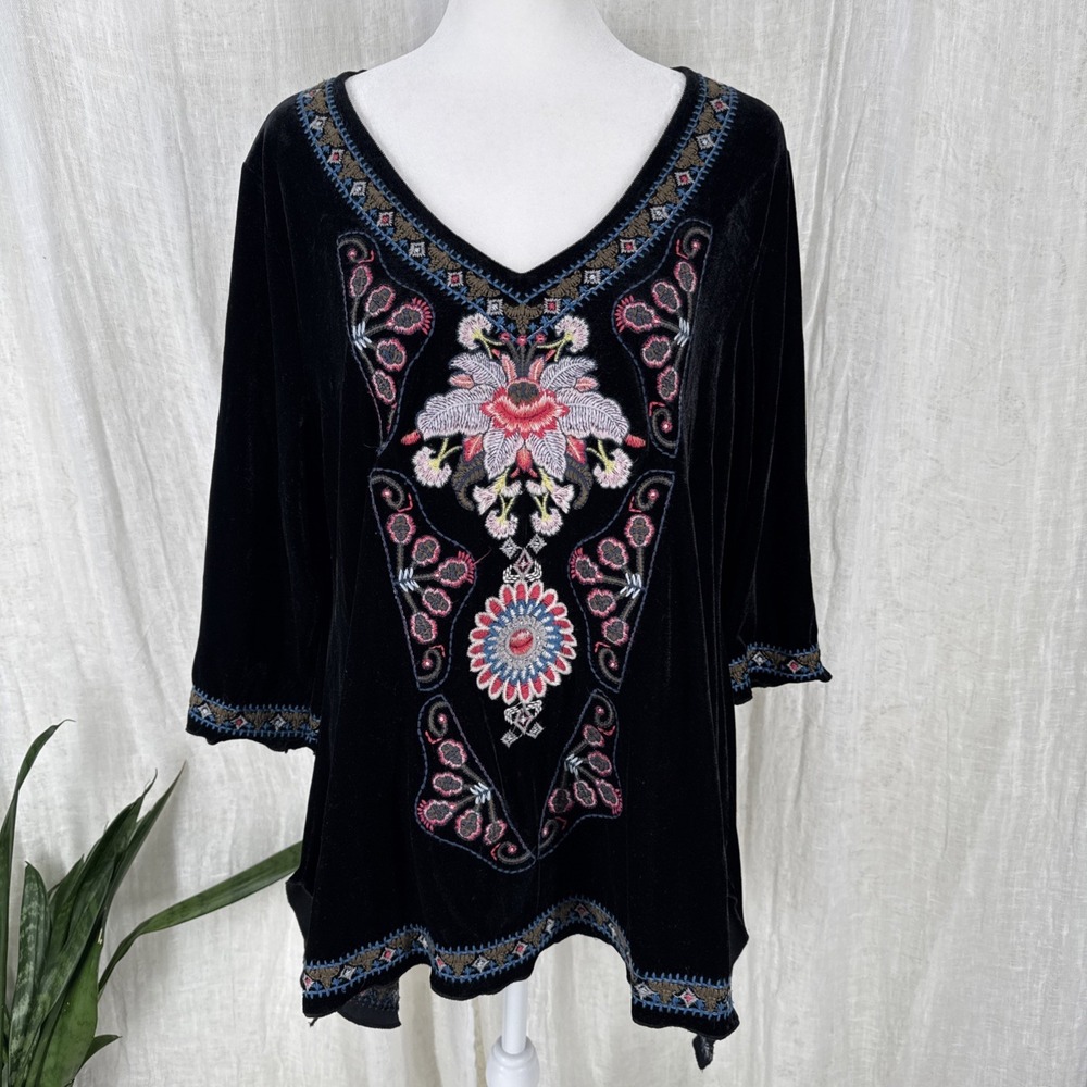 Velvet Embroidered Tunic Top L Boho Layering Artsy Chic Whimsigoth Witchy Hippie